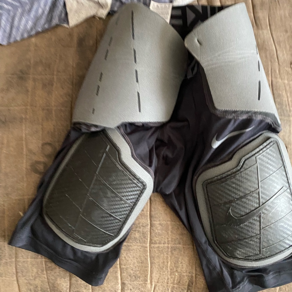 Nike football gurtle protective padding